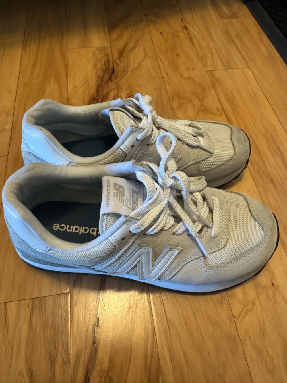 New Balance 574 Sneakers White and Light Gray - WL574EVW - 7.5 women’s